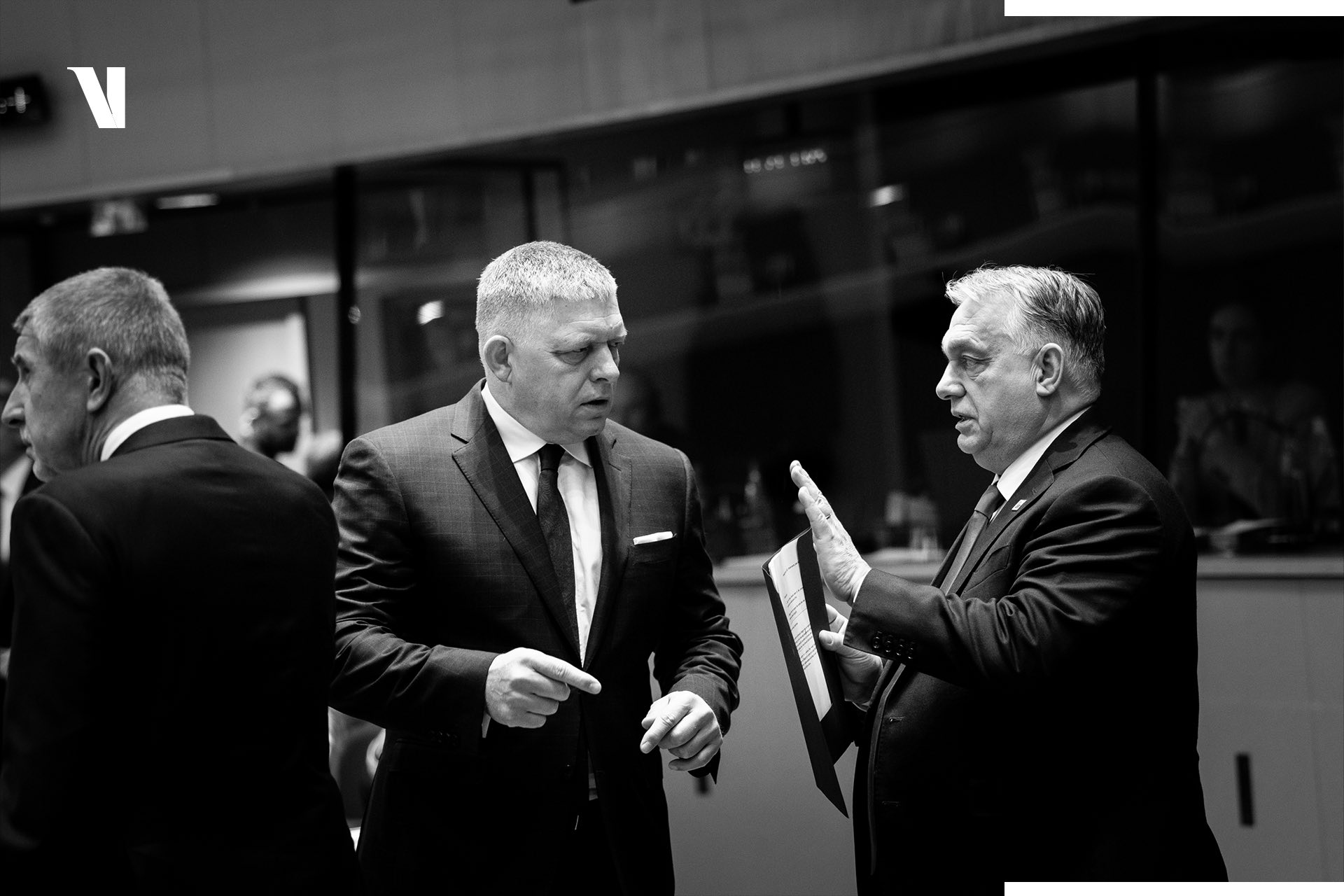 Поразка Орбана на виборах змусить Фіцо змінити риторику щодо України та ЄС, - Bloomberg